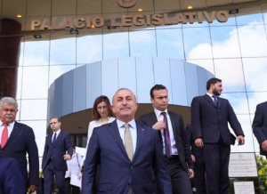 Турският външен министър: Фето ще плати цената навсякъде, където функционира