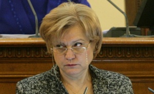 Менда Стоянова: От ПФ обещават по-високи пенсии, защото знаят, че няма да управляват в следващото НС