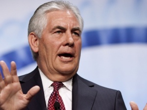 Рекс Тилърсън положи клетва като държавен секретар на САЩ след одобрението на Сената