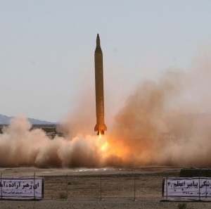 Съветник на Тръмп обвини Иран във военна провокация с ядрените си опити