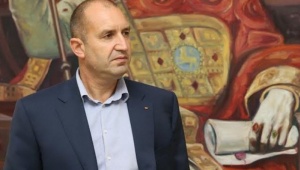 "NYT": България се учи как да балансира между Изтока и Запада