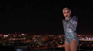 Лейди Гага с послание за толерантност на полувремето на Супербол