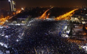 Продължава напрежението в Румъния, въпреки отмяната на скандалния указ