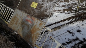 Спряха движението на влакове край Шумен заради опасен надлез