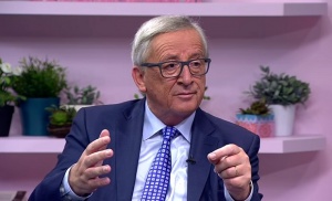 Жан-Клод Юнкер се пошегува за сметка на азербайджанския президент