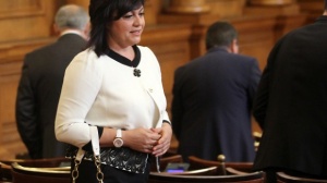 Корнелия Нинова вади Евророма и още 6 партии от червената коалиция