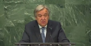 Генералният секретар на ООН в защита на бежанците