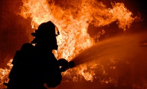 Пожар се разгоря в къща край градския стадион в Пловдив
