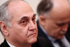 Шефът на здравната каса: Финансовият ефект от пръстовия идентификатор е нулев