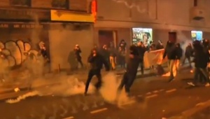 Отново сблъсъци с полицията в Париж