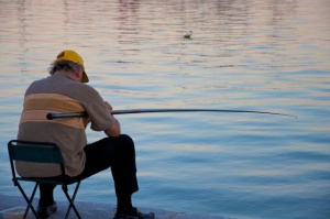 Рибар без билет иска от Радев опрощаване на задълженията