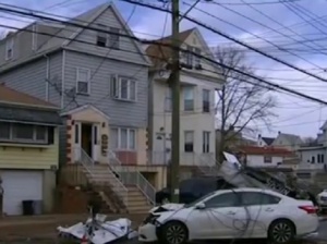 Самолет се разби на улица в Ню Джърси