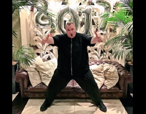 Нова Зеландия може да екстрадира в САЩ музикалния хакер Ким Дотком