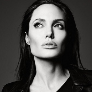 Джоли: Винаги ще бъдем семейство с Брад Пит