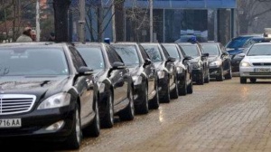 Министрите от служебното правителство могат да ползват луксозните коли на НСО
