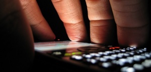 Прилъгаха старица да хвърли злато и спестявания през терасата в Горна Оряховица