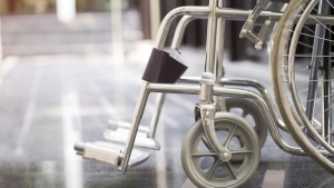 Намериха изпотрошена инвалидната количка на тригодишния Денис