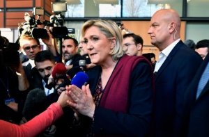 Льо Пен отказа да носи хиджаб на срещата с ливански мюфтия