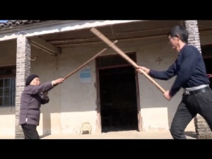 93-годишна "кунг фу баба" тренира бойни изкуства от 89 години