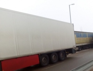 Два ТИР-а се сблъскаха на третокласния път за Дунав мост 2