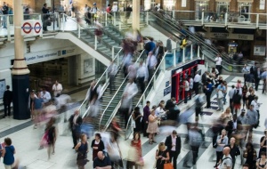 Рекорд в имиграцията на българи и румънци към Великобритания