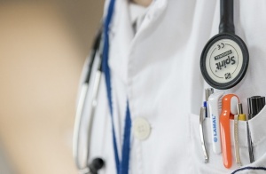 12 000 чужди лекари във Великобритания бягат от Брекзит