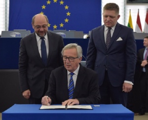 Жан-Клод Юнкер обърна палачинката, поиска разделение в ЕС