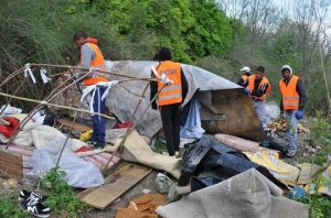 Събарят ромските биваци край Бургас