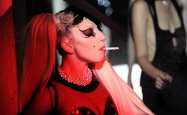 Лейди Гага участва в рекламата на "Тифани"