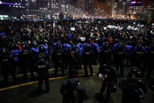 Хиляди протестираха в Румъния срещу декриминализирането на корупцията