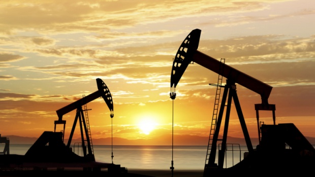 Иран прескача договорките с ОПЕК за петрола, вдига добива на 4 млн. барела дневно
