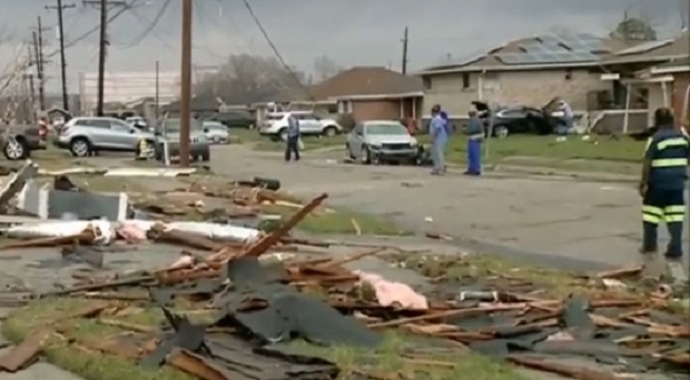 20 души пострадаха след като няколко торнада пометоха щата Луизиана