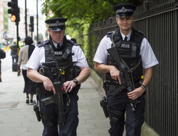 В спецакция в Лондон арестуваха петима по обвинение в тероризъм