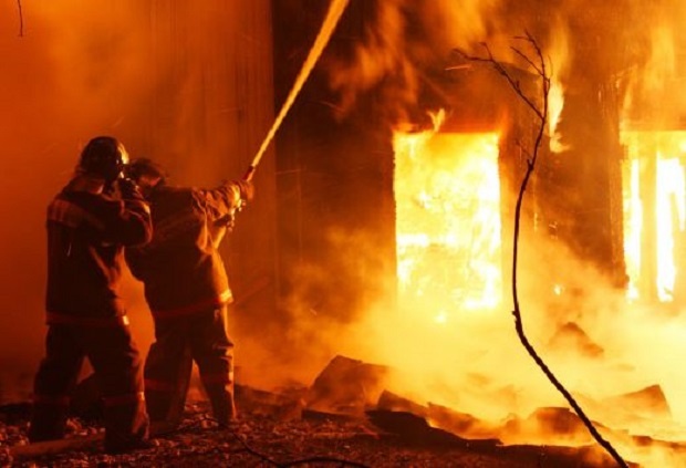 Пожар горя в къща в Първомайци