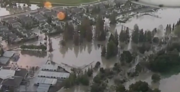 Продължава евакуацията в Калифорния заради проливни дъждове