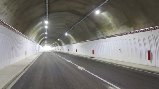 Опасност грози шофьорите в дългия тунел в Кресненското дефиле