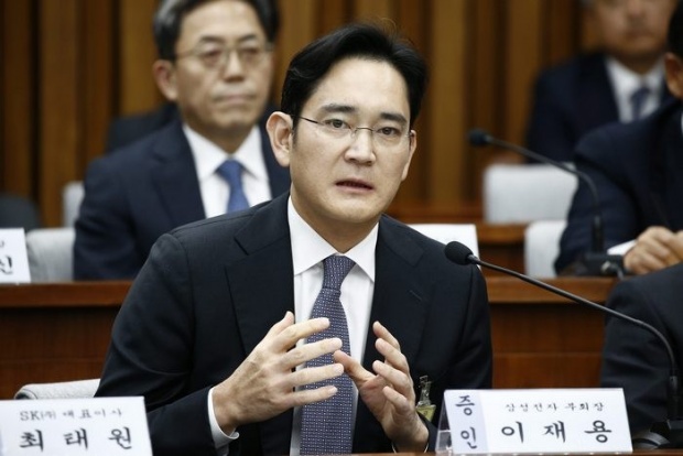 Спецпрокуратурата в Южна Корея обвини шефа на „Самсунг“ в корупция