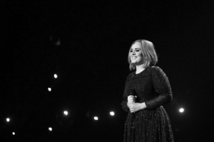 Адел призна: Омъжена съм!