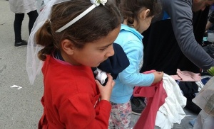 Задържаха 25 бежанци в района на селата Раковица и Подгоре