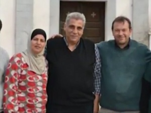Бунт в Белене! Жителите заплашиха свещеник, приютил сирийско семейство