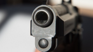 Мъжът от „Борово“ се прострелял с личния си пистолет
