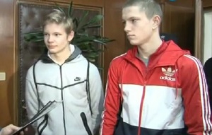 Двама ученици догониха крадец и спасиха чантата на жена в Бургас