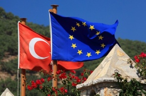 ЕС призова Турция да се въздържа от „прекомерни действия и изказвания“