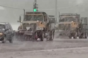 Трима души загинаха заради снежните бури в САЩ