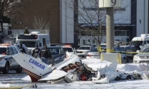 Два самолета се разбиха над търговски център край Монреал, има загинал