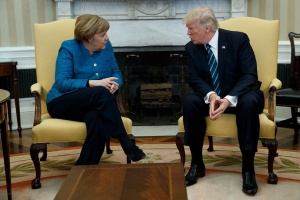 Тръмп отказва на "тихата" покана на Меркел в Овалния кабинет (ВИДЕО)