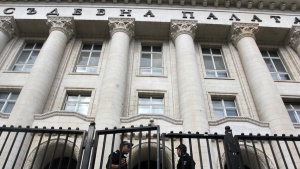 Сигнал за бомба евакуира Съдебната палата в София