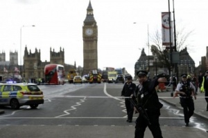 Британският парламент поднови заседанията си след вчерашните атентати