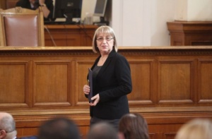Преференциалният вот на Цачева се оказа нисък за парламента