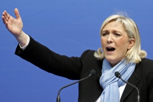 Льо Пен търси пари от чужбина, френските банки й отказват подкрепа